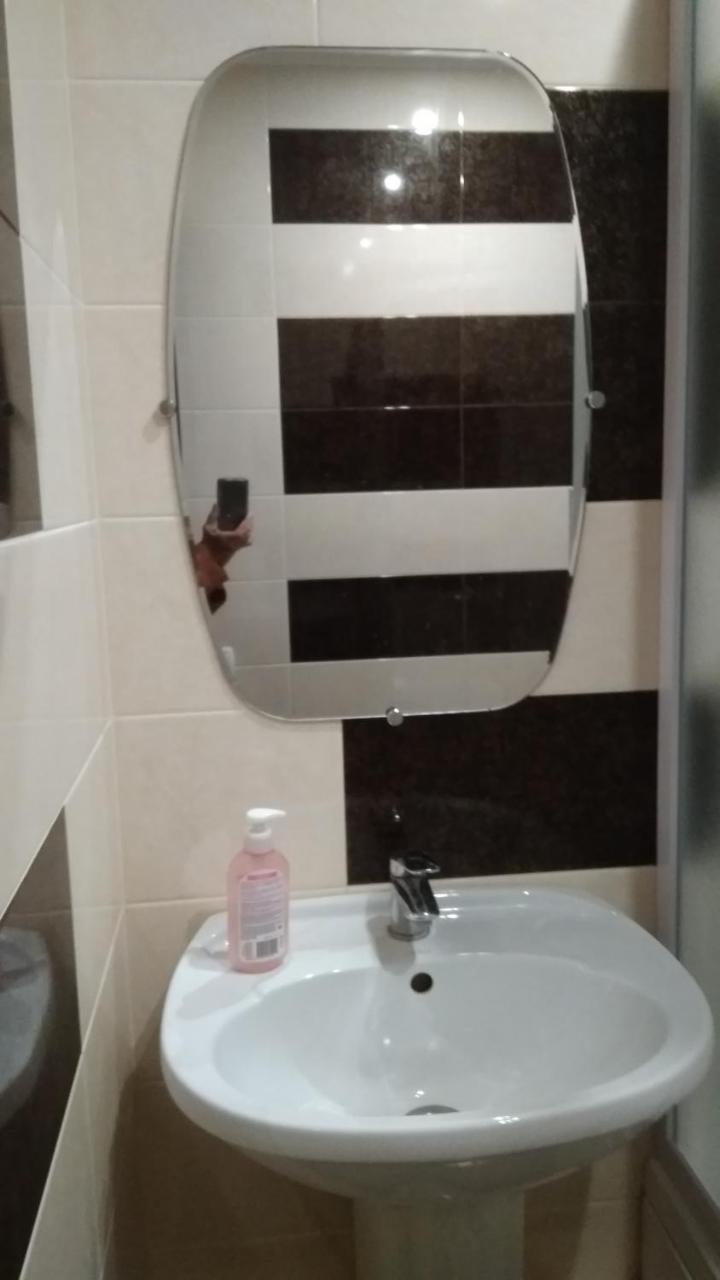 35 проспект Миру Apartment Кривой Рог Екстериор снимка